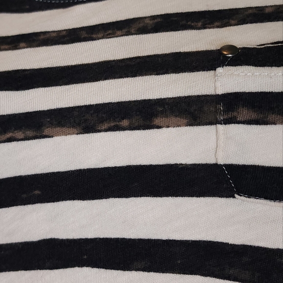 No brand striped black white distressed short sleeve top - Picture 6 of 7